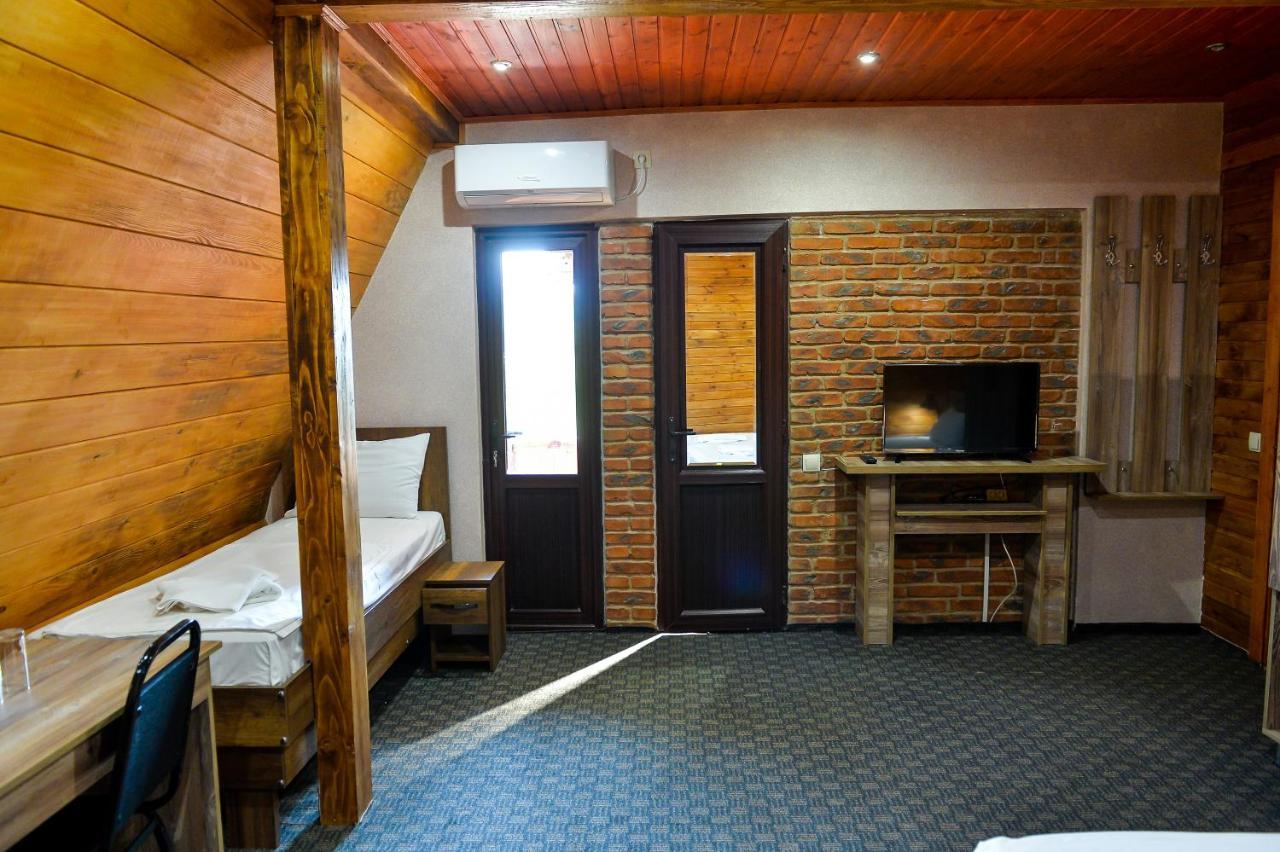 Chateau Chikovani Hotel Gordi Kültér fotó