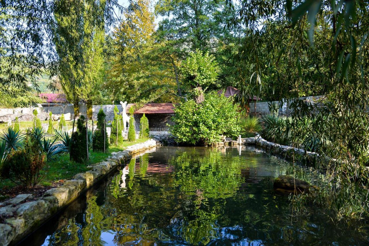 Chateau Chikovani Hotel Gordi Kültér fotó