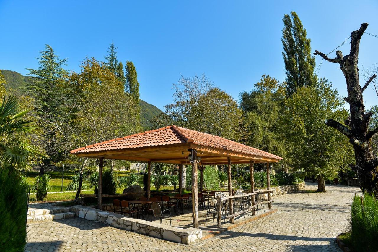 Chateau Chikovani Hotel Gordi Kültér fotó