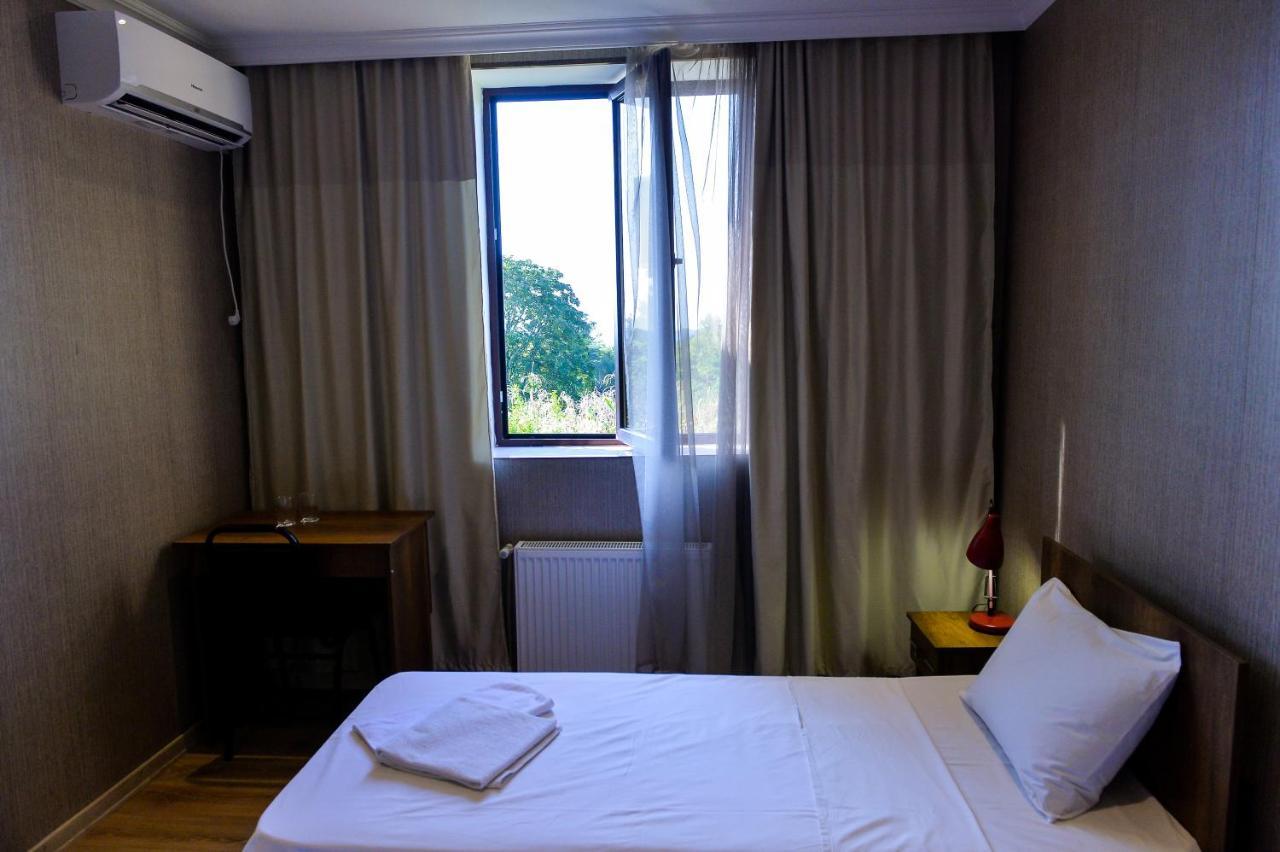Chateau Chikovani Hotel Gordi Kültér fotó