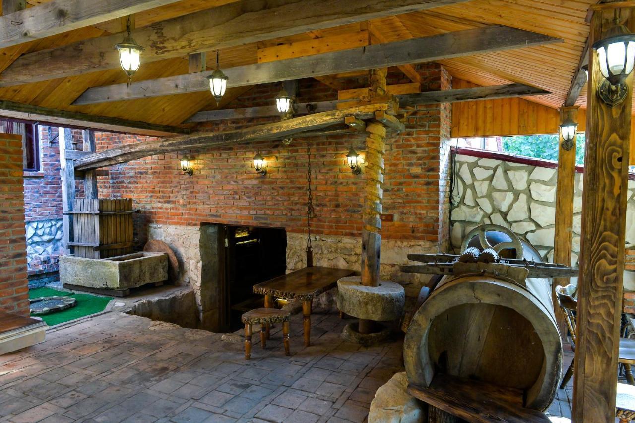 Chateau Chikovani Hotel Gordi Kültér fotó