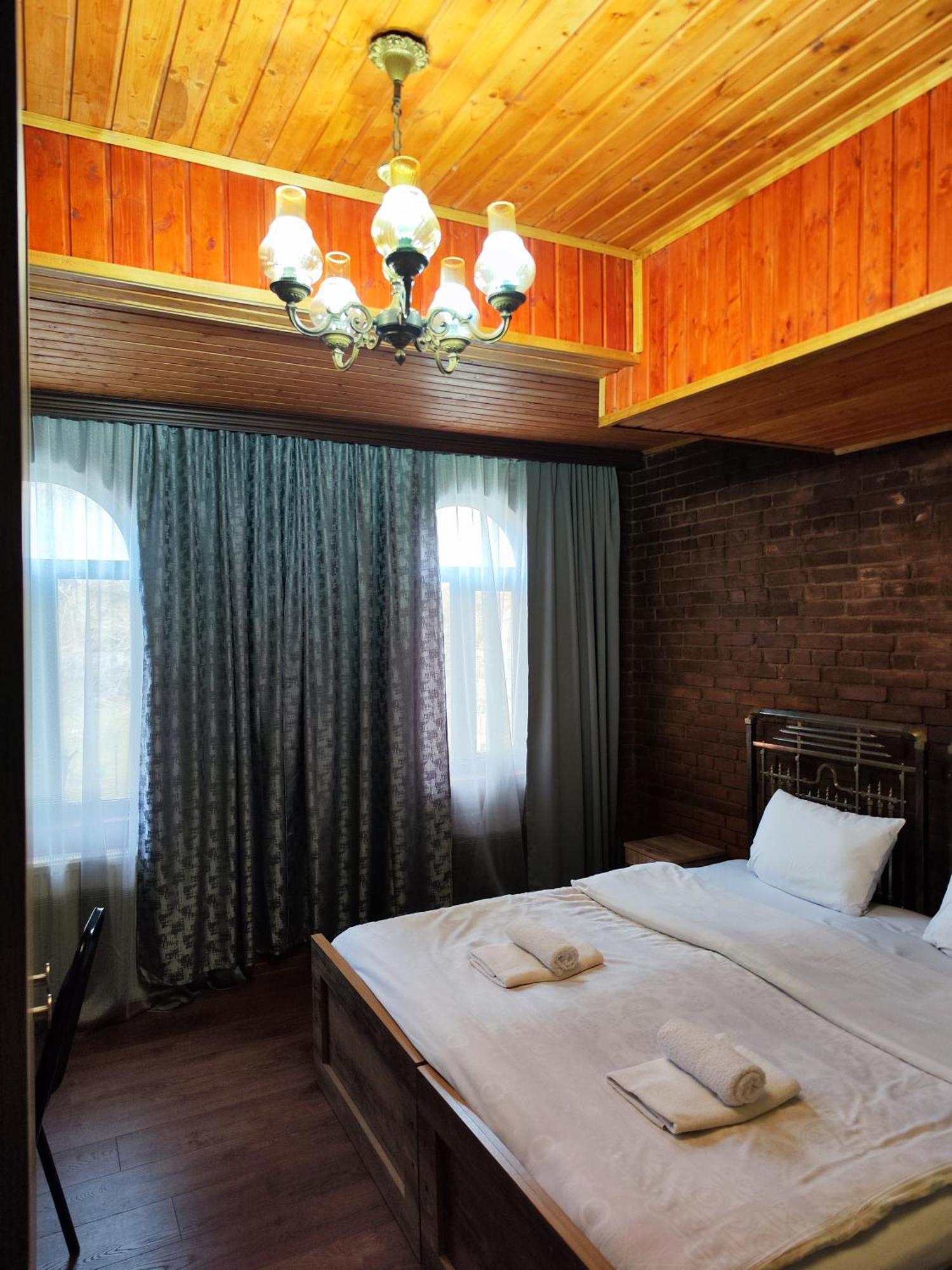 Chateau Chikovani Hotel Gordi Kültér fotó