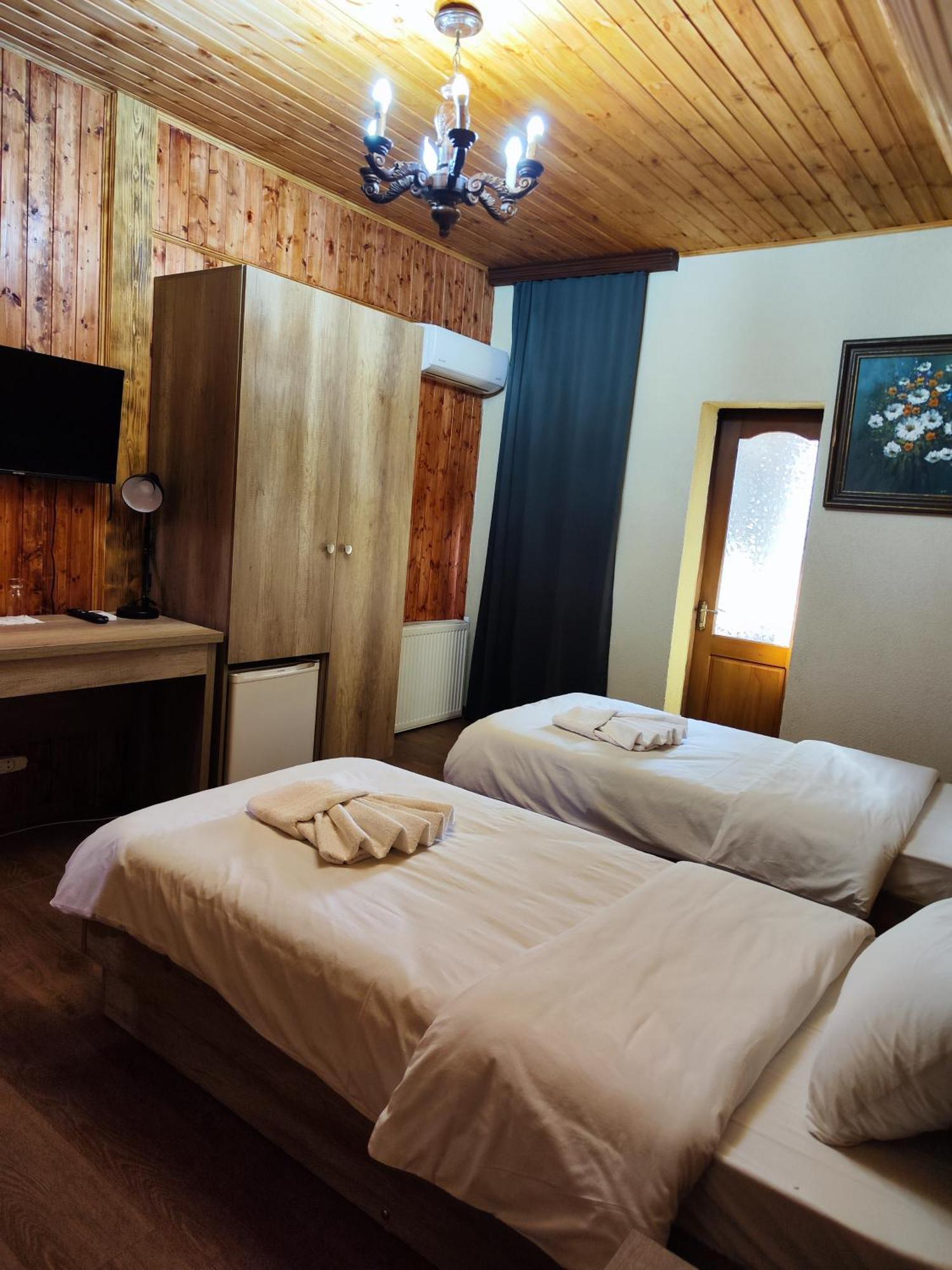 Chateau Chikovani Hotel Gordi Kültér fotó