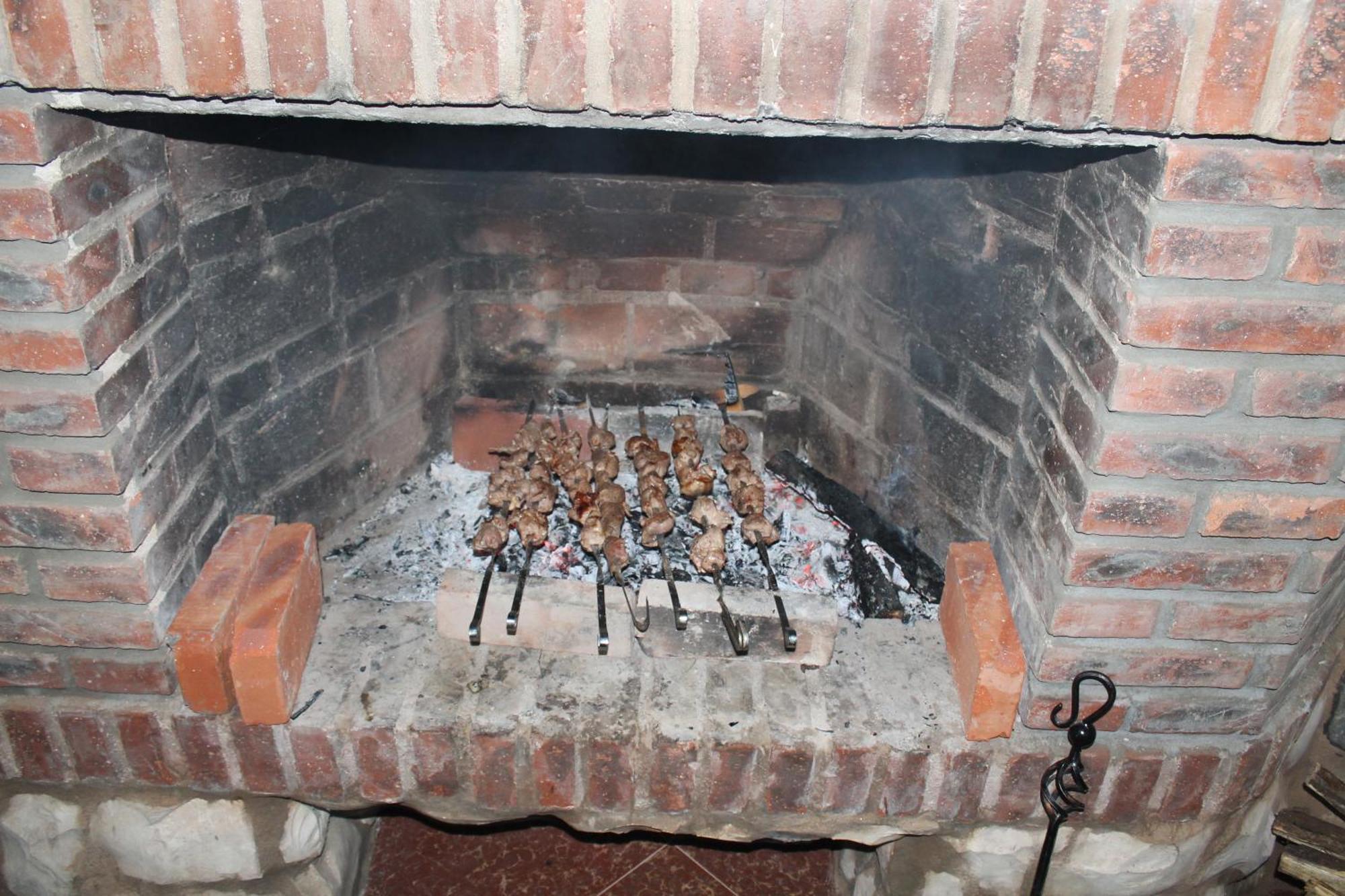 Chateau Chikovani Hotel Gordi Kültér fotó